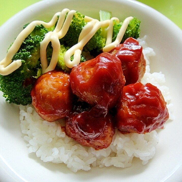 ブロッコリーとミートボールの簡単丼